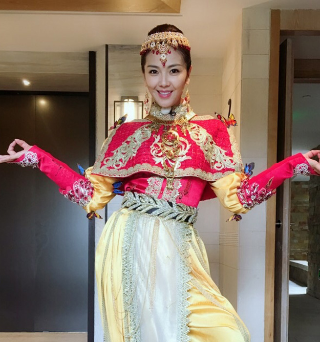 劉濤秒變穆沙公主 網(wǎng)友：濤姐要多吃點(diǎn)！