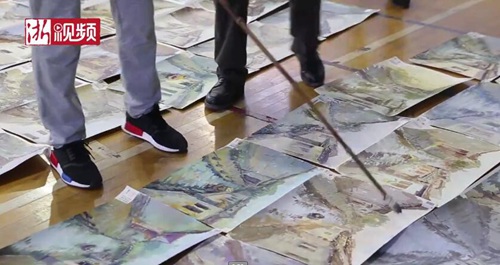 畫(huà)卷鋪滿體育館 中國(guó)美院招生閱卷“畫(huà)海”令人震撼