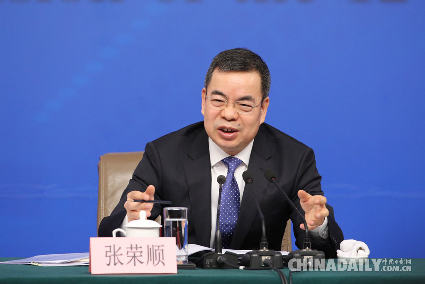 全國人大常委會法工委就民法總則草案與人大立法工作答記者問