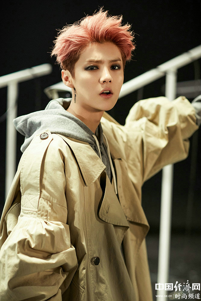 鹿晗《敢》練習室MV上線 拒絕窺私引跨界樂評