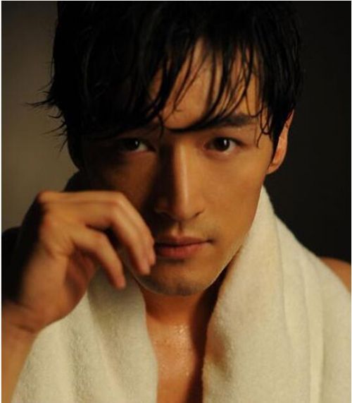 鹿晗楊洋陳偉霆 盤(pán)點(diǎn)“眼睛含情”的男星