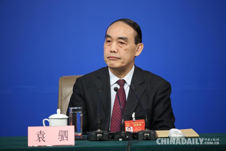 全國人大教科文衛委主任委員柳斌杰等就“人大監督工作”答記者問