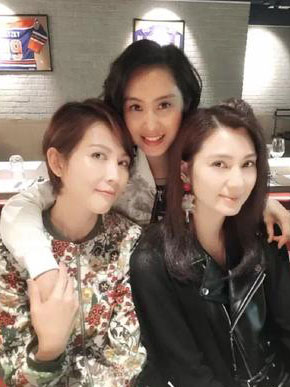 洪欣朱茵蔡少芬陳法蓉相擁合影 網友：一群天仙！