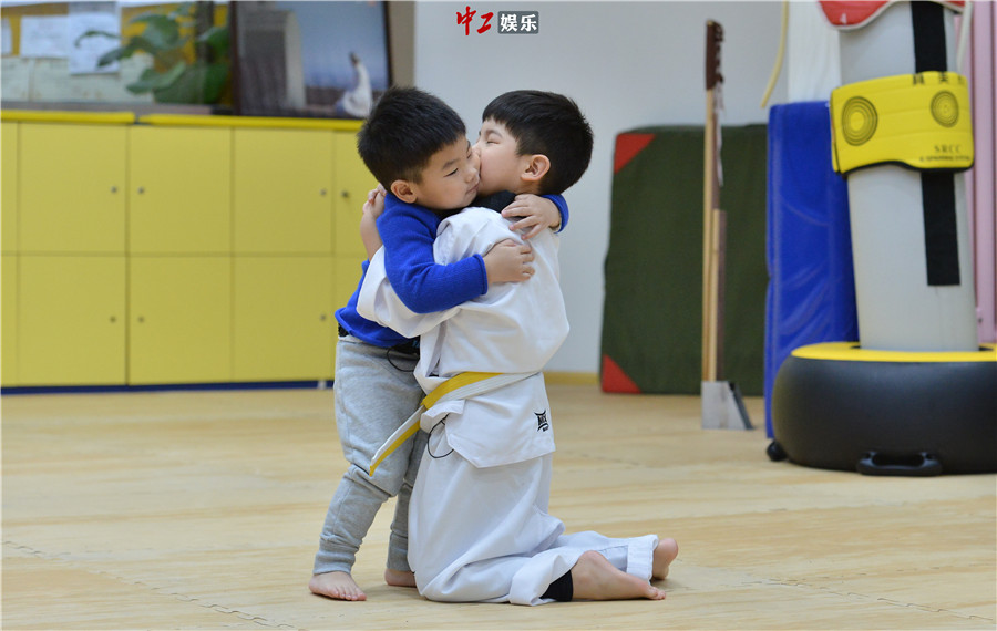 胡可安吉小魚兒正式加盟《媽媽是超人2》掀表情包戰(zhàn)