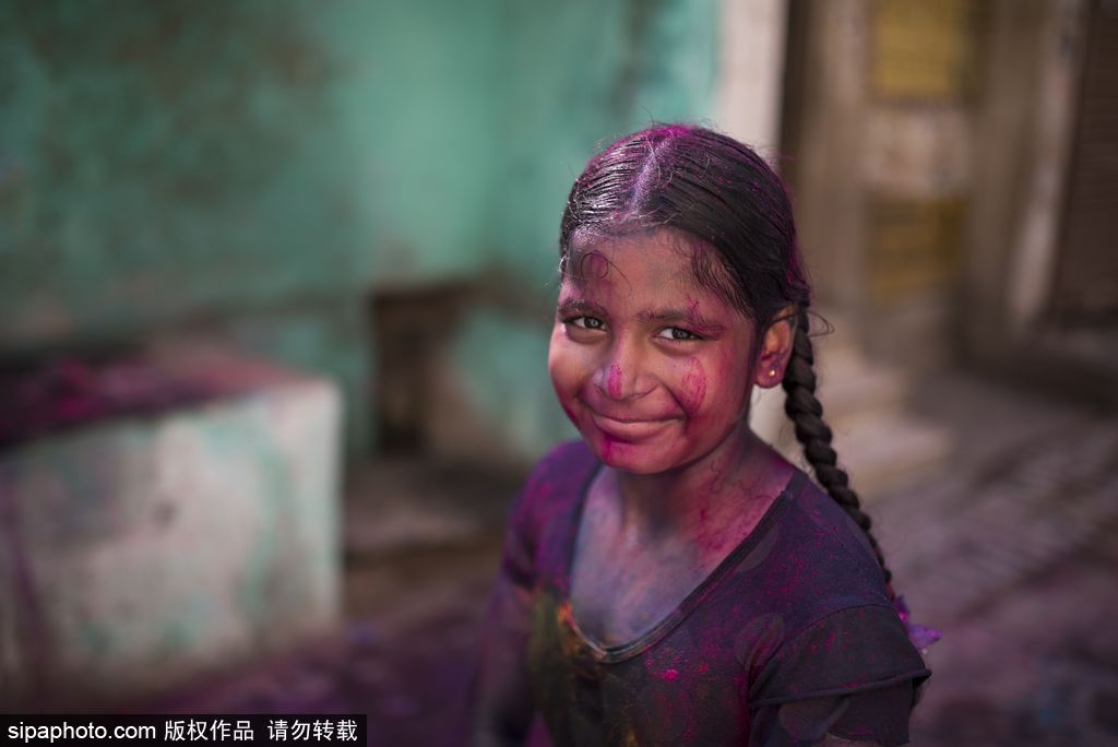 最多彩的笑臉 記錄印度金奈胡里節兒童肖像