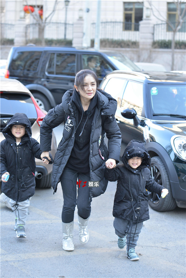 胡可曬素顏斗圖放飛自我 網友：沙溢快來出大事啦！