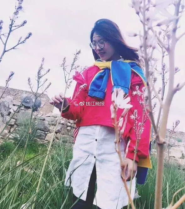 女大學(xué)生倆月賺30萬(wàn) 玩遍半個(gè)地球