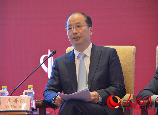 易會滿:中國沒有發生系統性金融風險的基礎 但需注意金融過度化問題