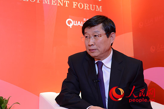 王洪章:建立大數(shù)據(jù)系統(tǒng)有利于銀行提供全方位金融服務(wù)