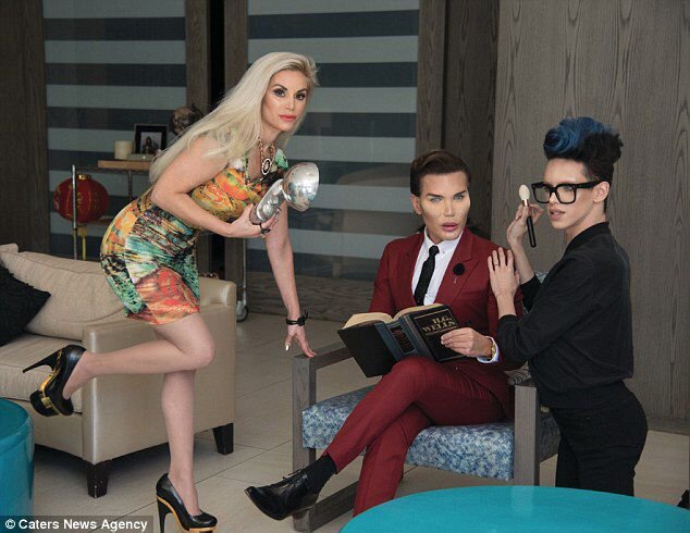 男子花300萬整容51次 破吉尼斯紀(jì)錄