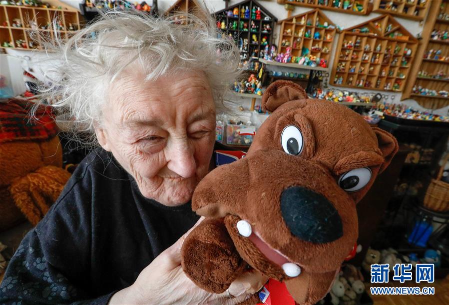 收藏兩萬件玩具的比利時老人