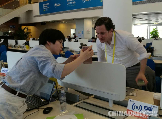 2017博鰲亞洲論壇:各路媒體投入緊張報道