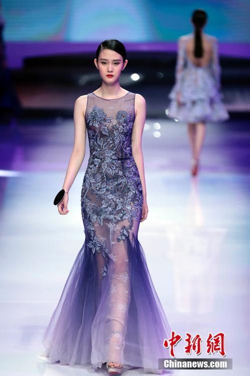 中國(guó)超級(jí)模特大賽舉行 滿眼都是大長(zhǎng)腿！