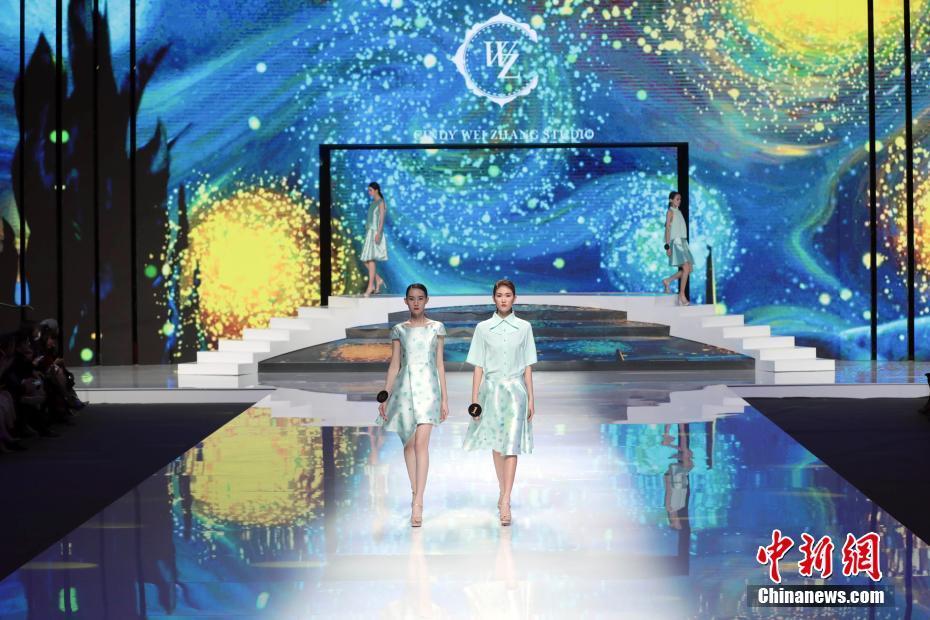 中國超級模特大賽舉行 滿眼都是大長腿！