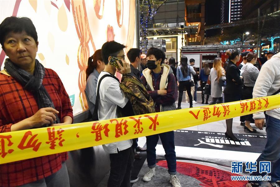 臺北信義威秀影城火災現(xiàn)場人員已全部疏散