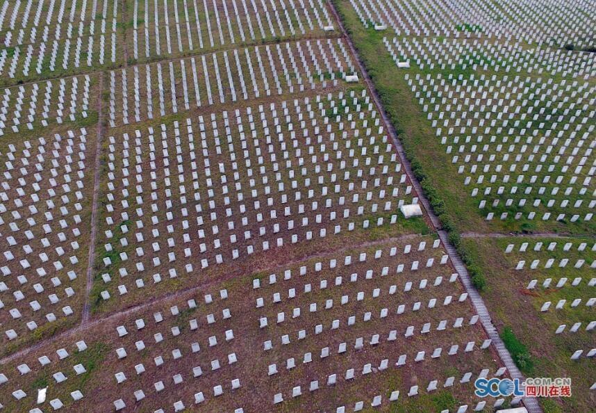 航拍全國最大紅軍烈士陵園 兩萬名烈士安眠