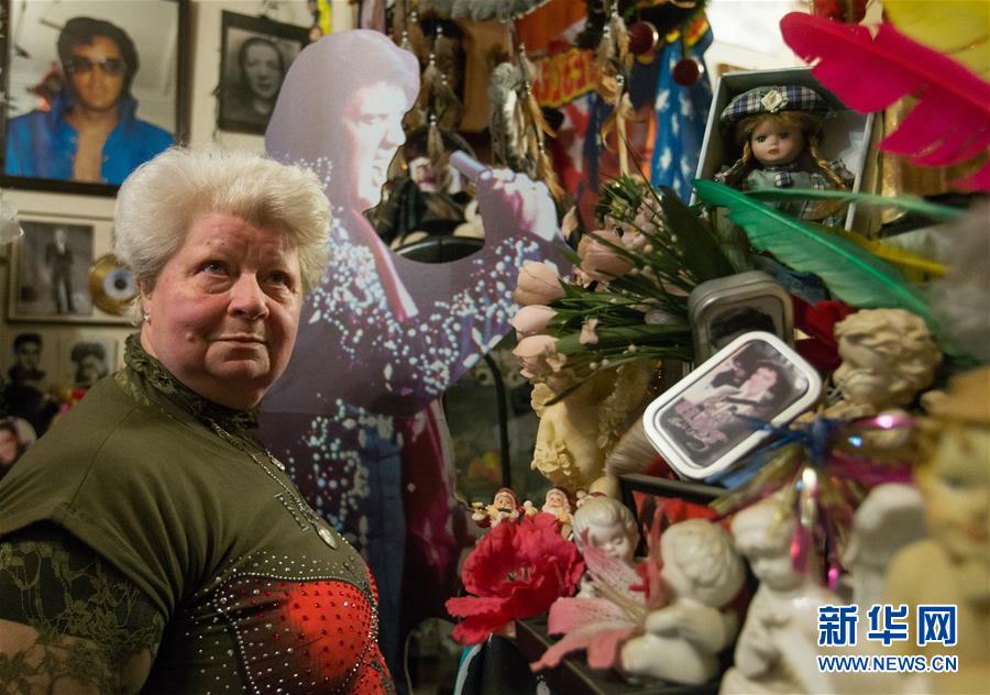 “貓王”鐵桿粉絲 藏品已超過(guò)1萬(wàn)件