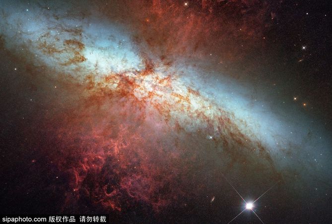 世界航天日 盤點(diǎn)宇宙不一樣的“煙火”美輪美奐