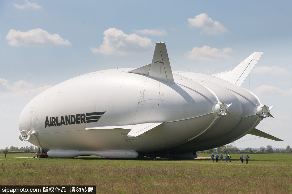全球最大飛行器Airlander 10準備起航 再次跳起“電臀舞”