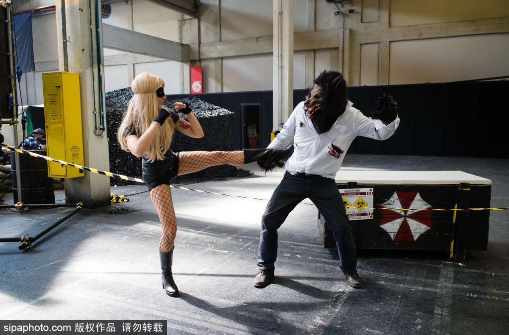 2017意大利都靈國際漫展 動(dòng)漫迷cosplay互動(dòng)趣味十足