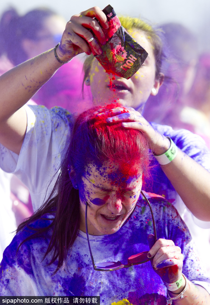 五彩青春奔跑不止 2017馬德里胡里節彩虹跑繽紛開跑