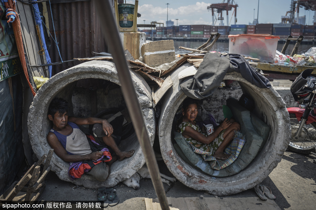 記錄一個真實的菲律賓貧民窟生活 “垃圾河”觸目驚心