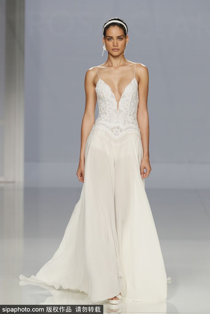 2018巴塞羅那婚紗周開走 純白婚紗唯美優雅