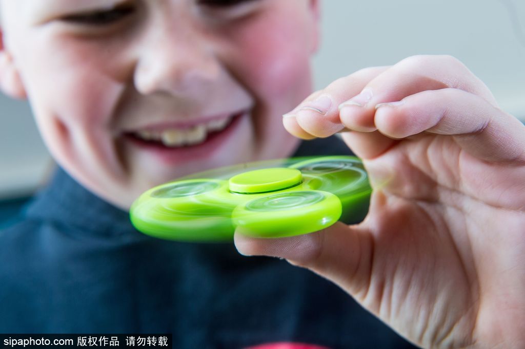 英國指尖陀螺風靡全球