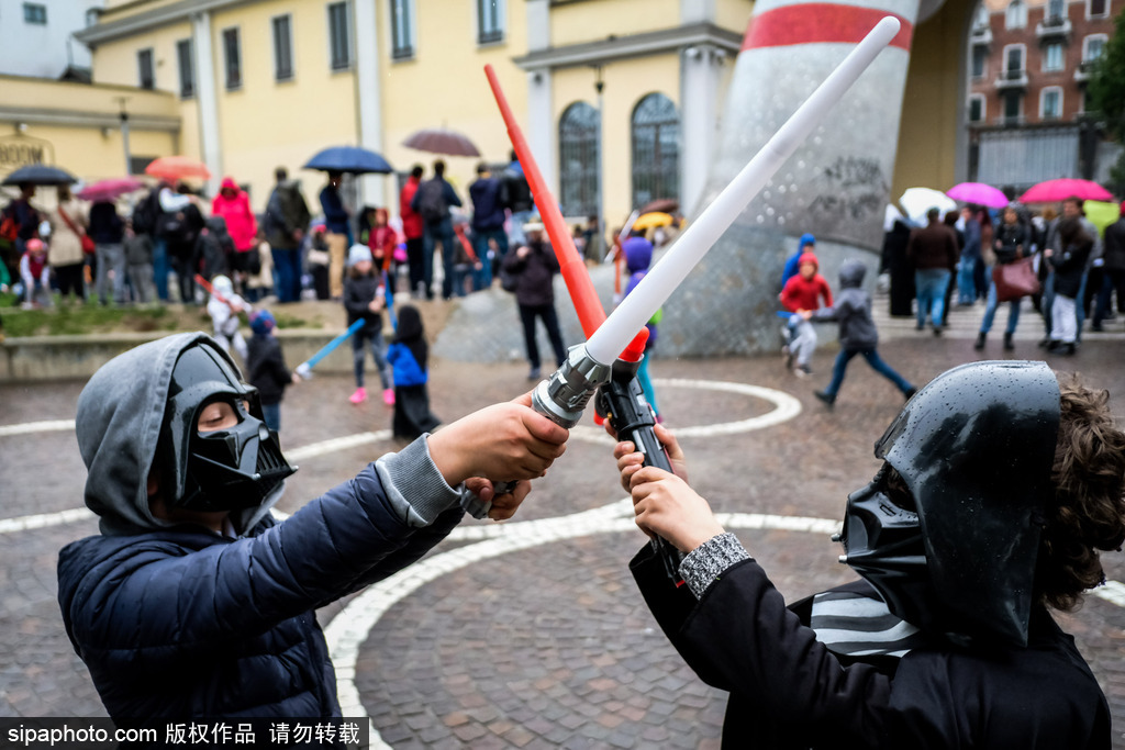 星戰40周年 意大利米蘭舉行“星球大戰日”coser云集