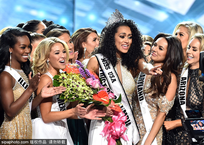 2017美國(guó)小姐出爐 哥倫比亞區(qū)小姐奪冠淚灑現(xiàn)場(chǎng)