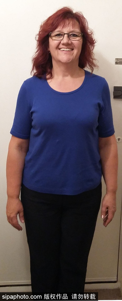 為了跳傘英國女子下決心減肥 終與75歲母親完成夢想