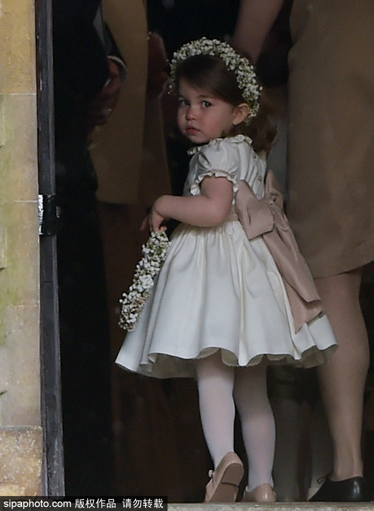 妹妹結(jié)婚凱特王妃忙壞了 照顧倆萌娃場面溫馨有愛