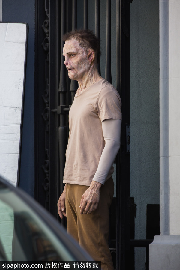 電影《皮囊》拍攝片場 西班牙男模面色猙獰帥氣面龐不再