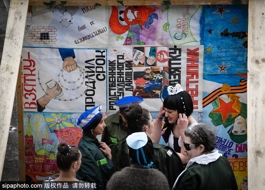 不輸超模！俄羅斯女子監(jiān)獄舉行時(shí)裝秀