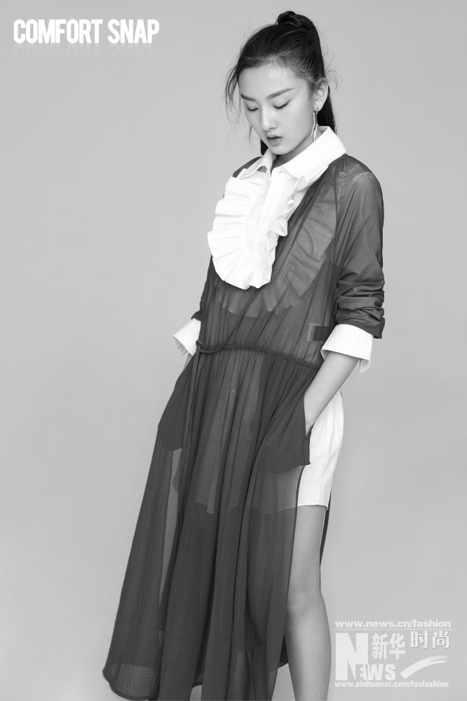 宋祖兒黑白大片曝光 鬼馬少女大秀混搭風(fēng)