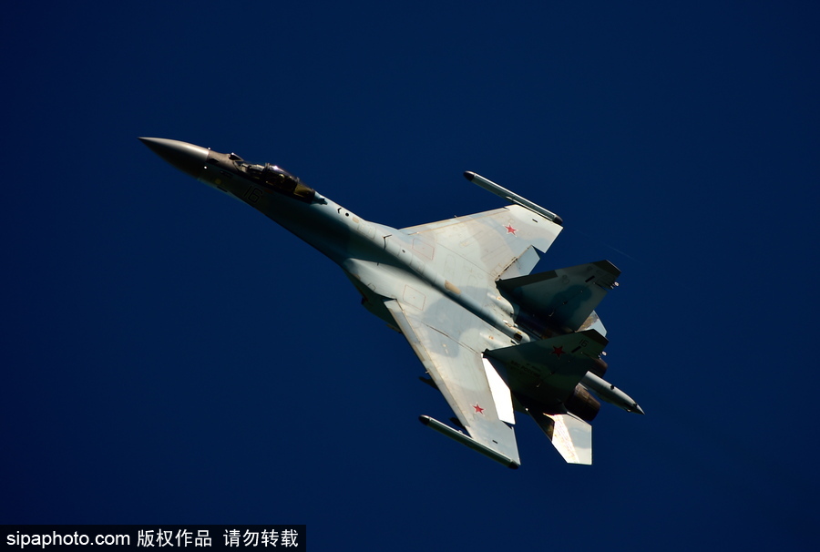 沖上云霄 俄羅斯戰機航空團訓練大片既視感