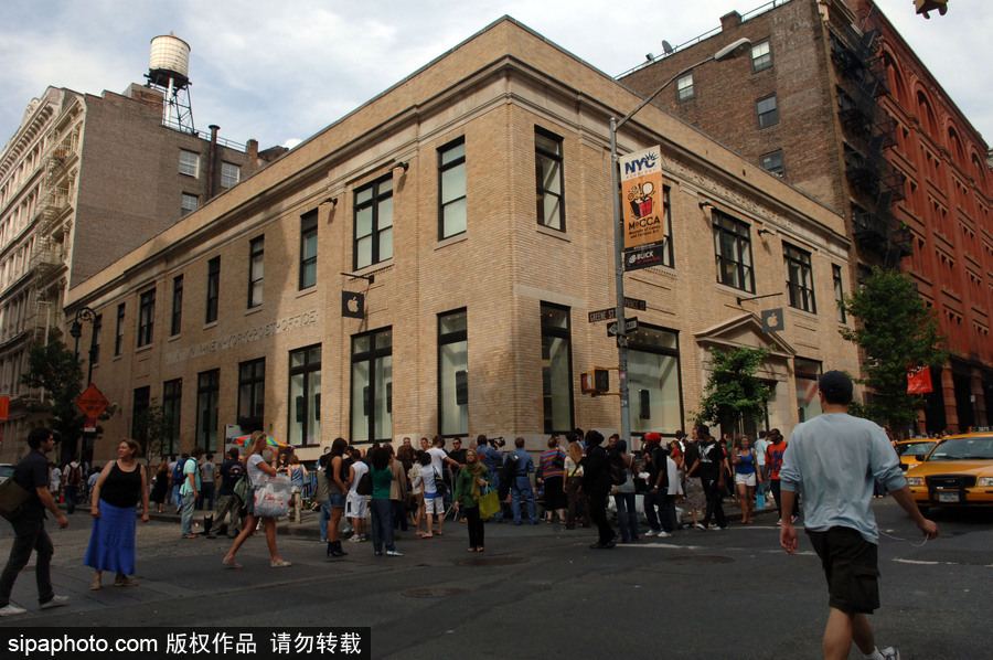 iPhone十周年 回顧10年前蘋果手機發售場景