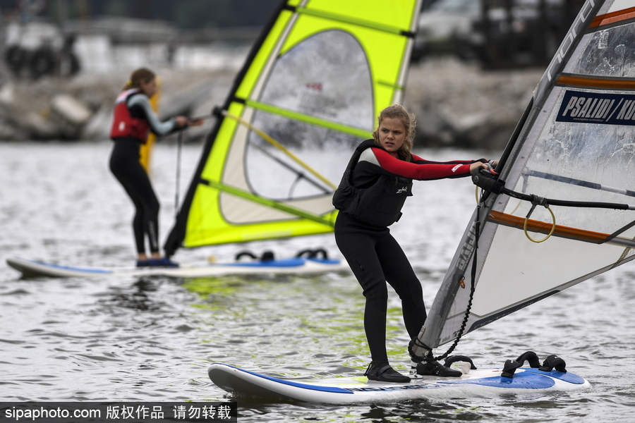 從娃娃抓起！探訪俄羅斯新西伯利亞兒童帆板學(xué)校