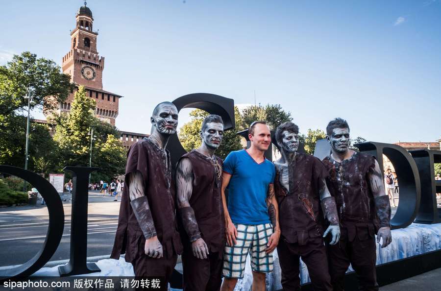 《權力的游戲》第七季開播 意大利死忠粉COS劇中人物神還原現場嗨翻天