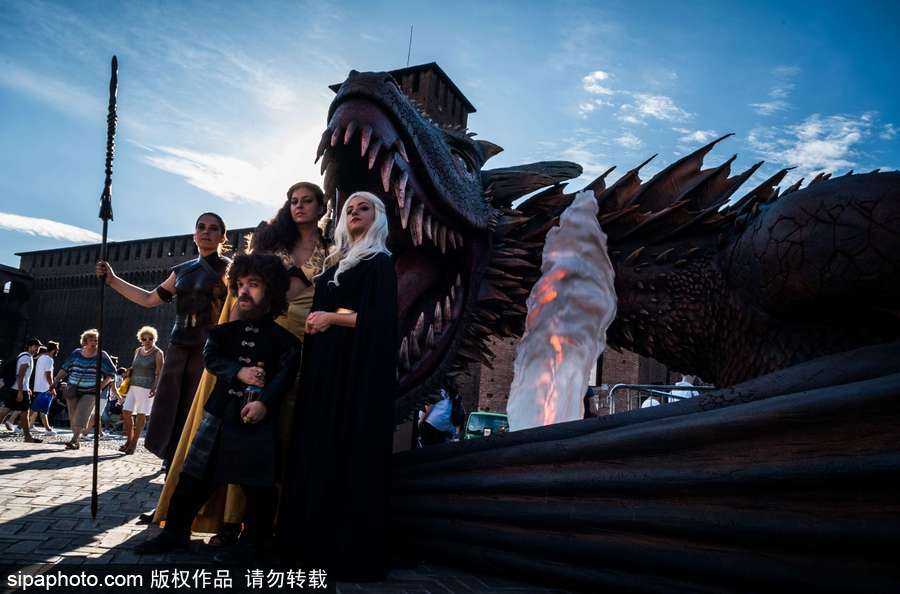 《權力的游戲》第七季開播 意大利死忠粉COS劇中人物神還原現場嗨翻天