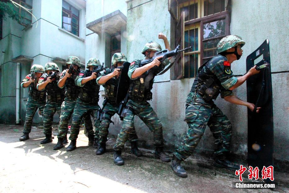 浙江開展“武警+特警”聯(lián)合反恐特戰(zhàn)訓(xùn)練