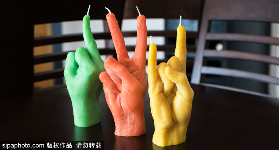 你認(rèn)出這是蠟燭了嗎？立陶宛一公司推出人手型蠟燭可燃燒20小時(shí)