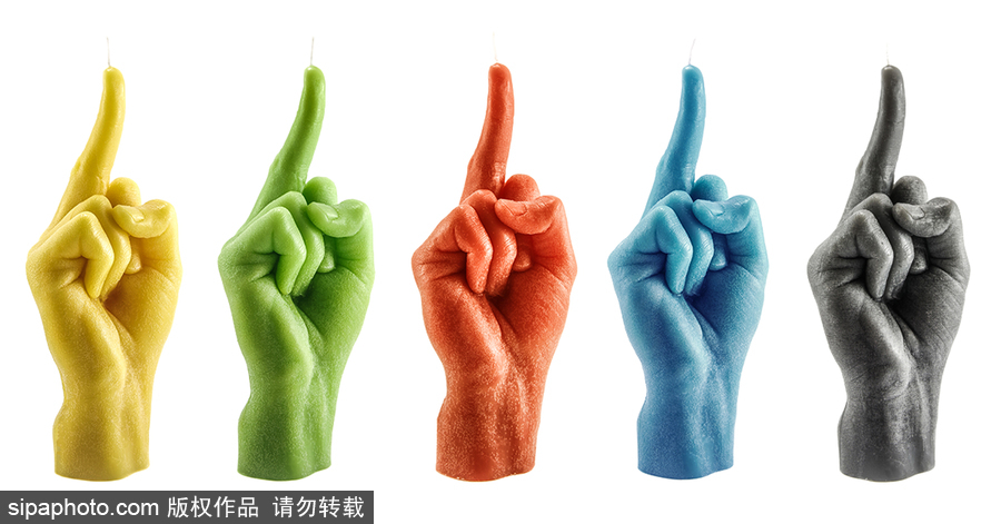 你認出這是蠟燭了嗎？立陶宛一公司推出人手型蠟燭可燃燒20小時