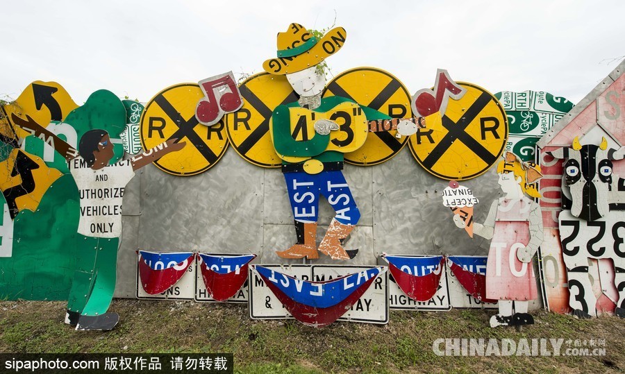 美國(guó)賓州打造“路標(biāo)雕塑花園” 絢麗多彩童趣十足