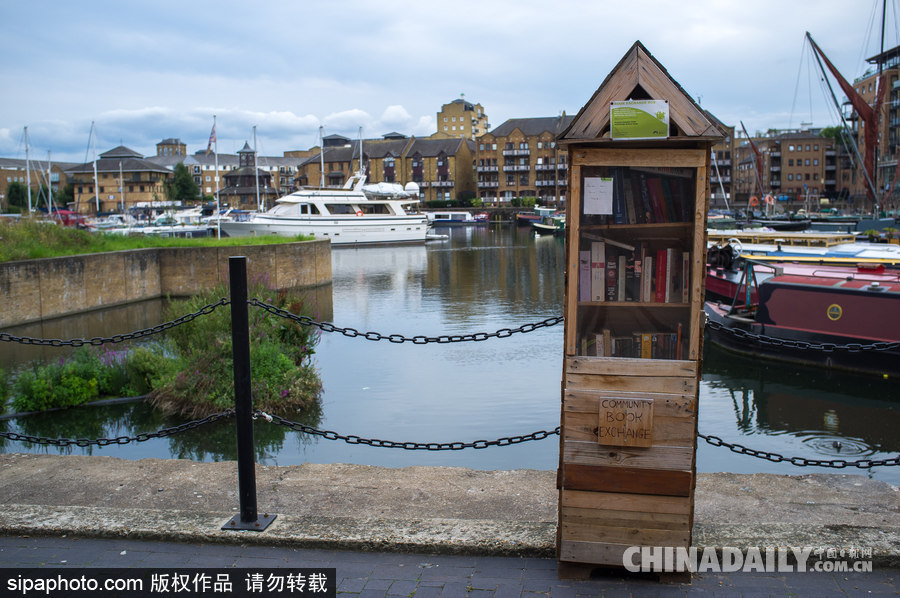 讓知識“流動”起來 英國倫敦街頭現書籍交換小屋
