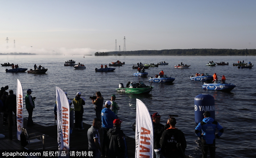 俄羅斯舉行漁船錦標賽 伏爾加河上開展捕魚競技