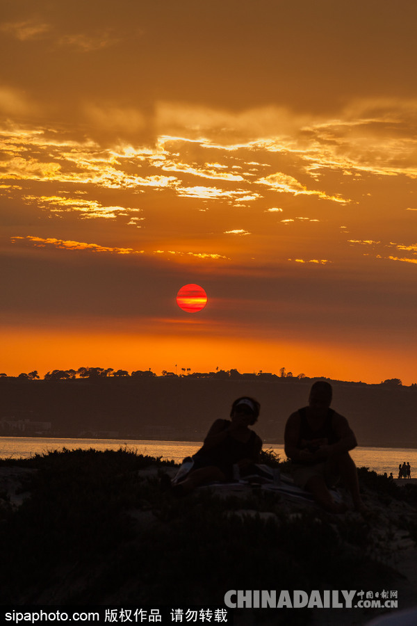 美國諾馬角日落風光 殘陽映照景色迷人