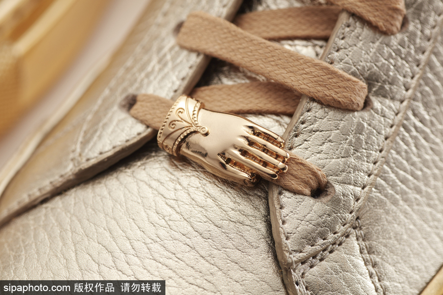 《權力的游戲》新周邊！限定黃金鞋你心動了么？