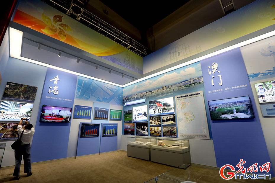 “砥礪奮進的五年”大型成就展在京開幕