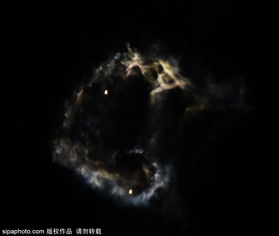 SpaceX獵鷹9號(hào)火箭發(fā)射10顆銥衛(wèi)星 成功海上回收